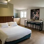 Apartament Hagah Alojamentos *