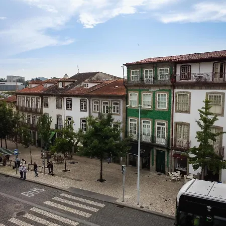 Hagah Alojamentos Διαμέρισμα