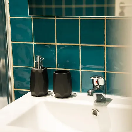 Hagah Alojamentos Διαμέρισμα