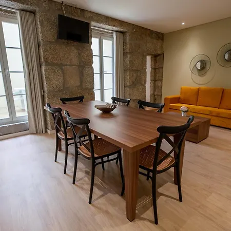 Hagah Alojamentos Διαμέρισμα *