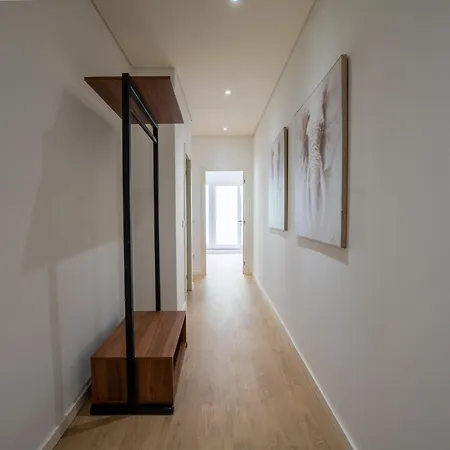 Hagah Alojamentos Διαμέρισμα